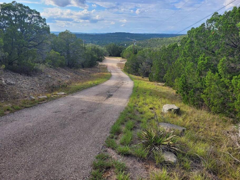 Entire 2Br 2Ba Hilltop View Home Sleeps 7 Pets 4 Acres Jacuzzi Central Ac Kingbeds Free Wifi-Parking Kitchen Washerdryer Starry Terrace Two Sunset Dining Patios Grill Stovetop Oven Fridge Onsitewoodedhiking Wildlife Coveredpatio4Pets & Birds Singing! Марбъл Фолс Екстериор снимка